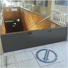 カーボン製脱着式止水板