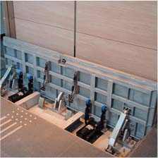 電動・手動起伏式止水板